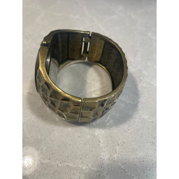 Women's Chicos Gold Tone Hammered Textured Cuff Bracelet Watch Jewelry Statement - Picture 7 of 9